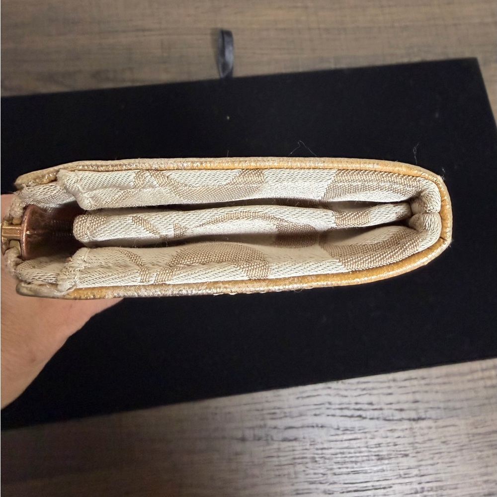 Coach Signature Zip Wallet - Picture 7 of 8